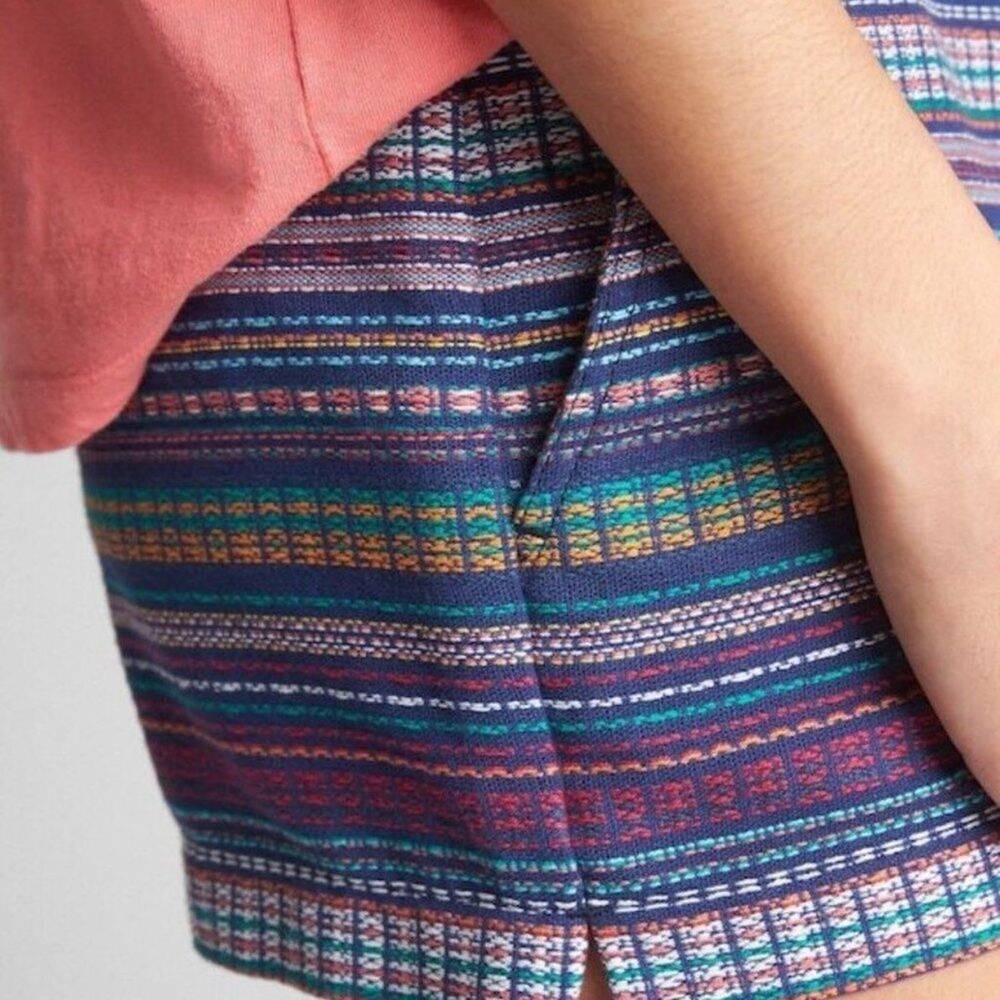 GAP City Mid-Rise Rainbow Tapestry Chino Shorts Size 0 - Picture 5 of 8